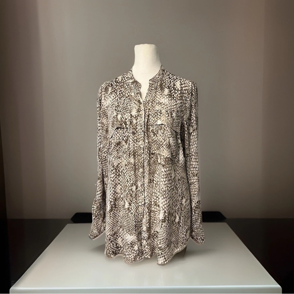 button up blouse Top Snake Print M long roll tab sleeve polyester Jones NY Chic